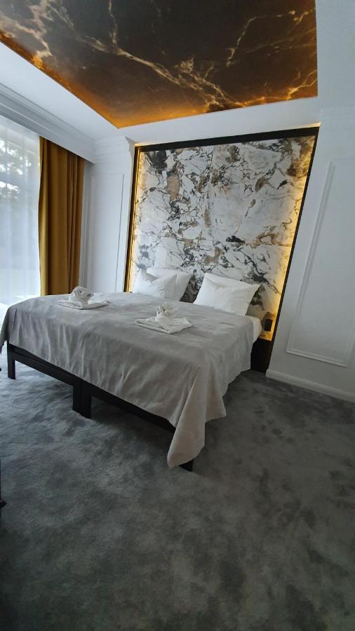 Monte Carlo Boutique Hotel 斯维诺乌伊希切 外观 照片