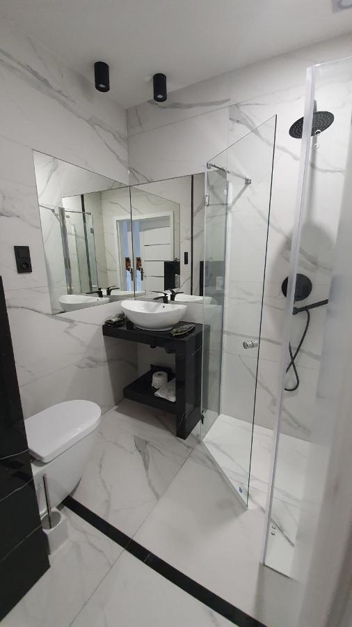Monte Carlo Boutique Hotel 斯维诺乌伊希切 外观 照片