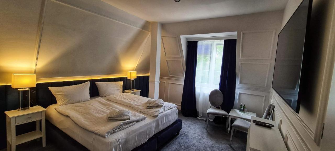 Monte Carlo Boutique Hotel 斯维诺乌伊希切 外观 照片