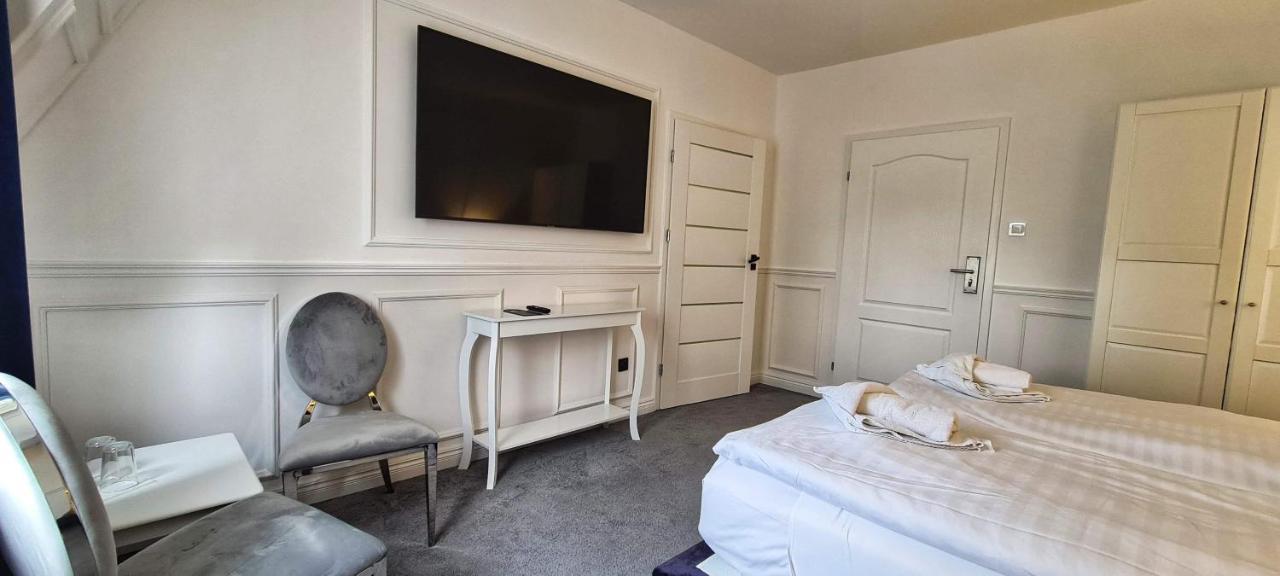 Monte Carlo Boutique Hotel 斯维诺乌伊希切 外观 照片