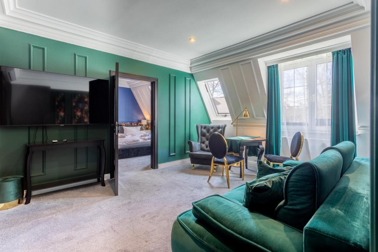 Monte Carlo Boutique Hotel 斯维诺乌伊希切 外观 照片